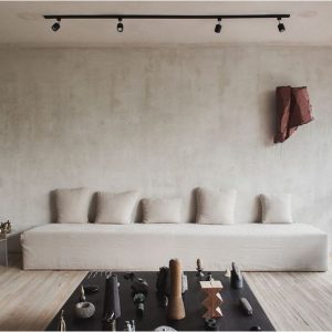 各種藝術塗料表現形式,左起為水泥感、金屬感、絲絨感、肌理塗裝 來源:Dulux Australia 、San Marco 、OIKOS 、虹牌