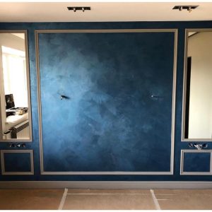 各種藝術塗料表現形式,左起為水泥感、金屬感、絲絨感、肌理塗裝 來源:Dulux Australia 、San Marco 、OIKOS 、虹牌