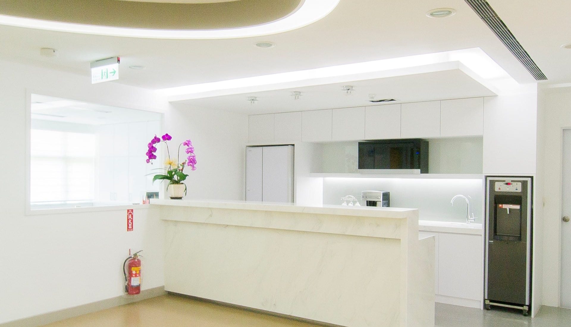 辦公室空間-咖啡茶水間